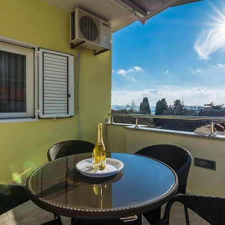 Apartman Mladenka Sukošan Dış mekan fotoğraf