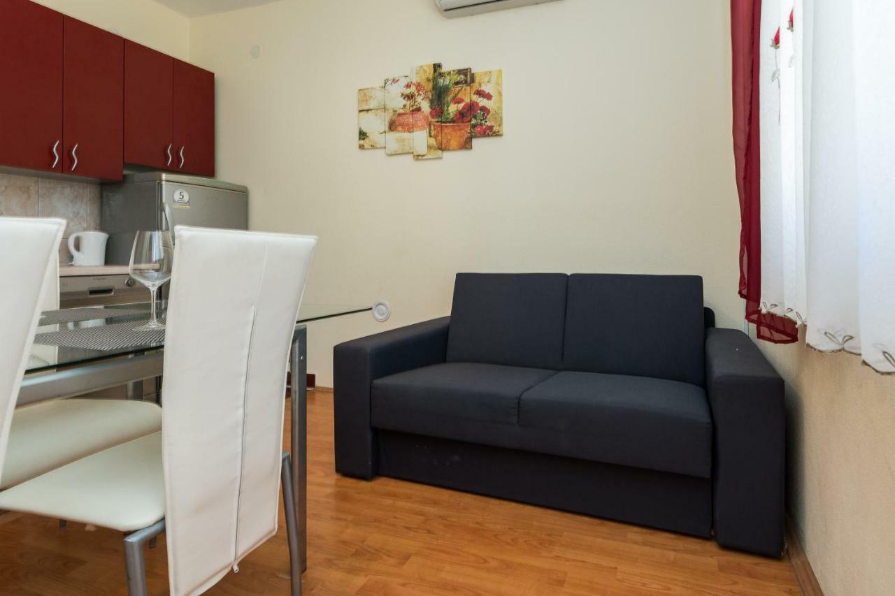 Apartman Mladenka Sukošan Dış mekan fotoğraf