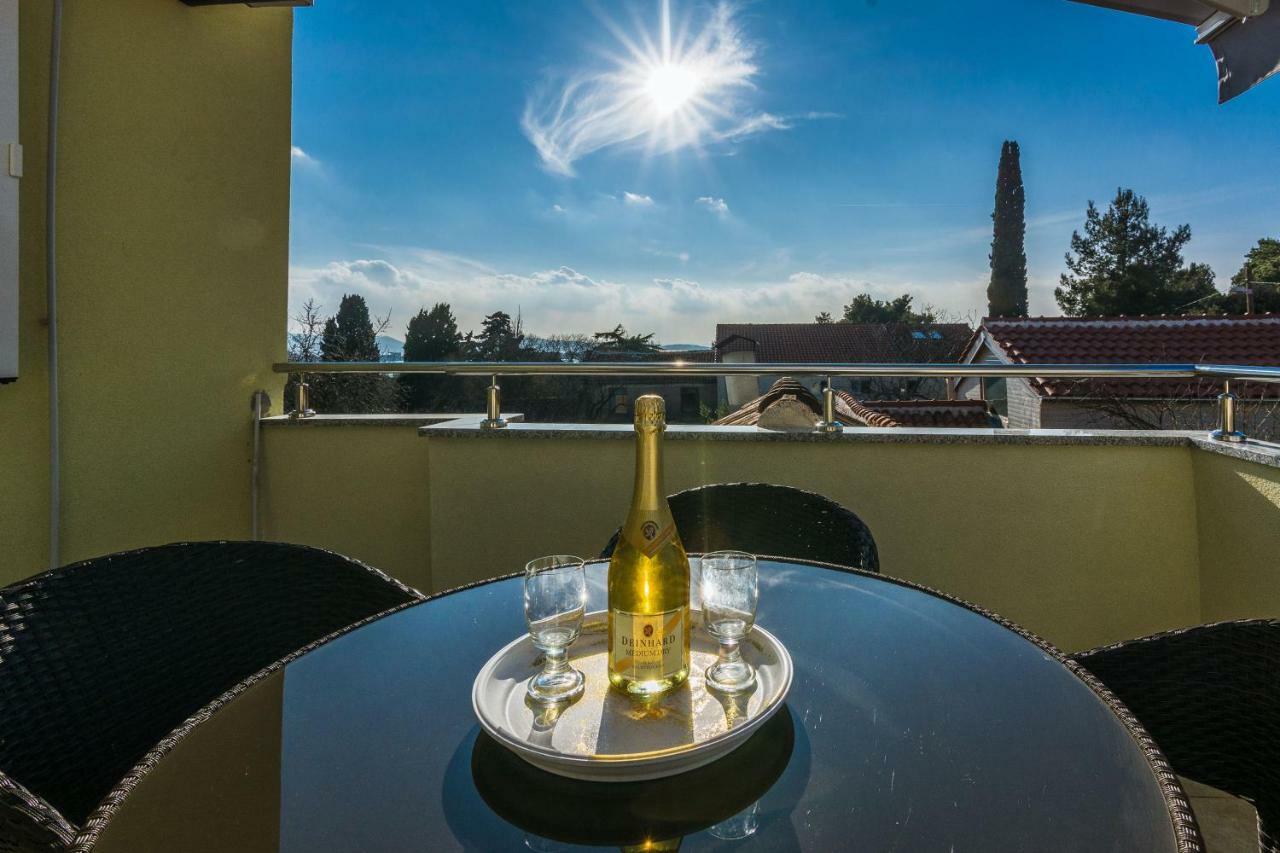 Apartman Mladenka Sukošan Dış mekan fotoğraf