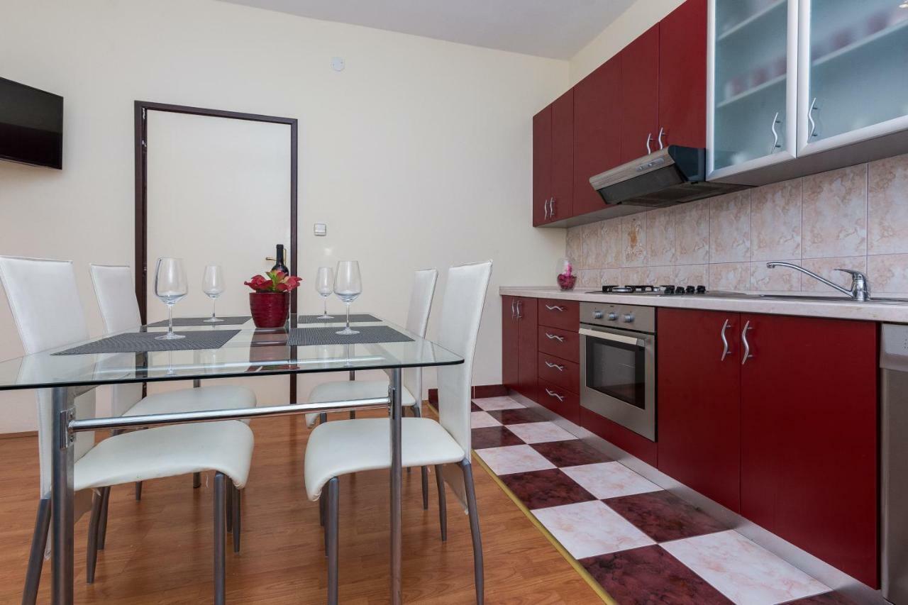 Apartman Mladenka Sukošan Dış mekan fotoğraf